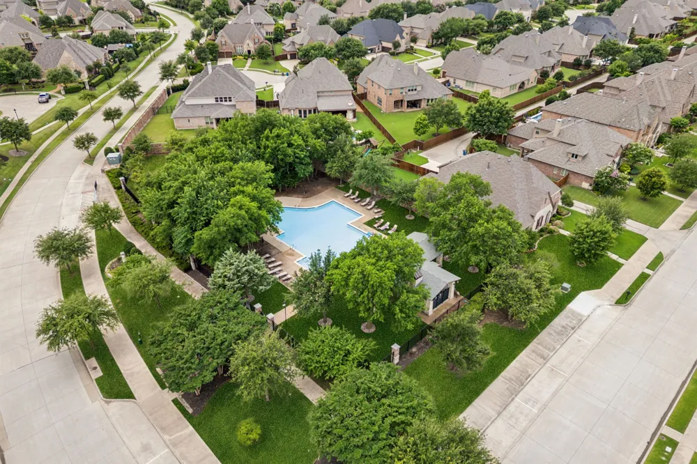 915 Wyndham Way Allen, TX 75013
