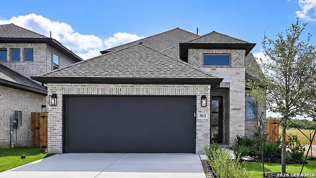 913 Woodland Lakes New Braunfels, TX 78130