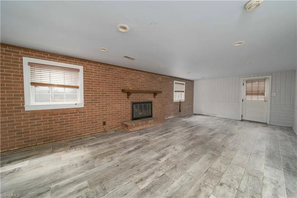 321 Stanaford Road Winston-Salem, NC 27104