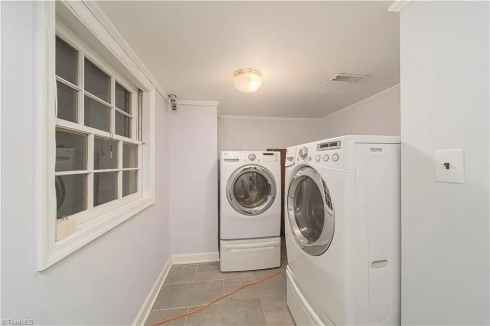 321 Stanaford Road Winston-Salem, NC 27104