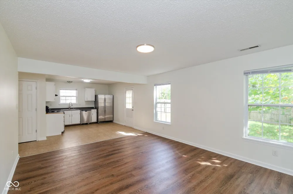 3913 Candle Berry Drive Indianapolis, IN 46235
