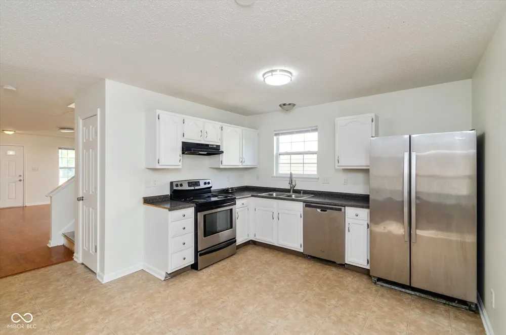3913 Candle Berry Drive Indianapolis, IN 46235