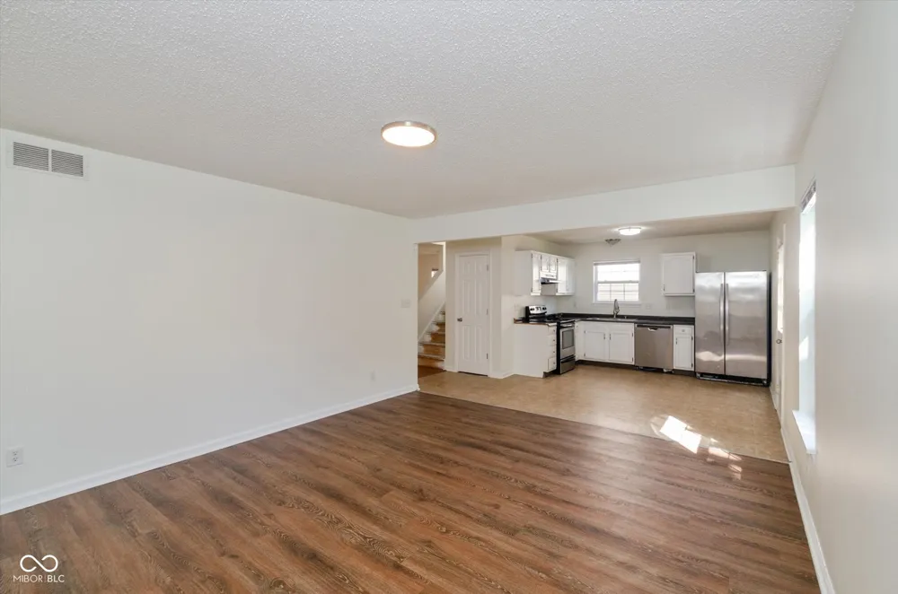 3913 Candle Berry Drive Indianapolis, IN 46235