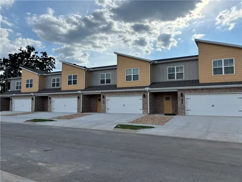1036 Seaborn Way