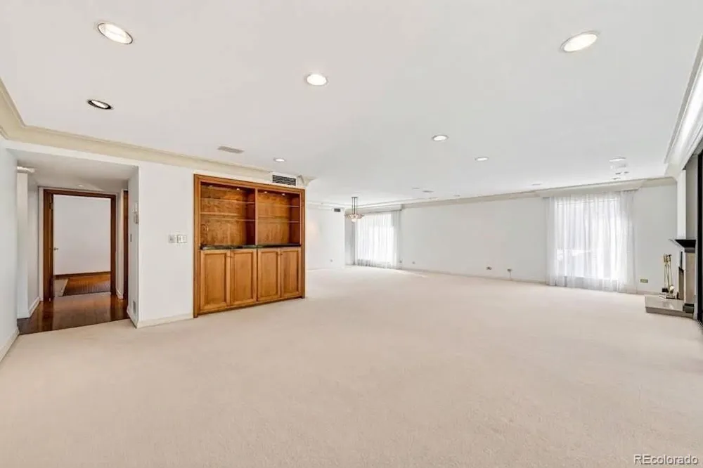 2000 E 12th Avenue #4 Denver, CO 80206