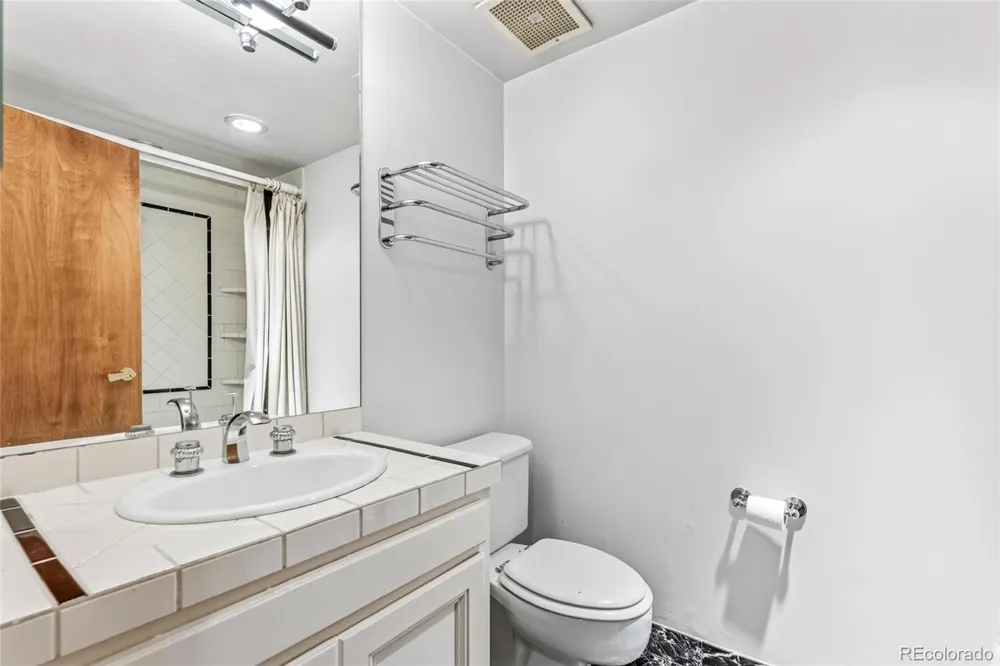 2000 E 12th Avenue #4 Denver, CO 80206
