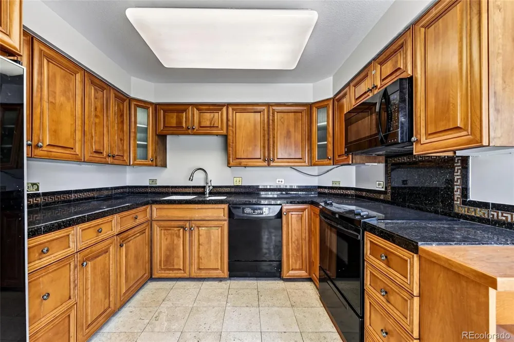 2000 E 12th Avenue #4 Denver, CO 80206