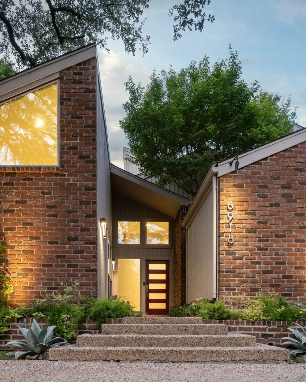 6918 Chevy Chase Avenue Dallas, TX 75225