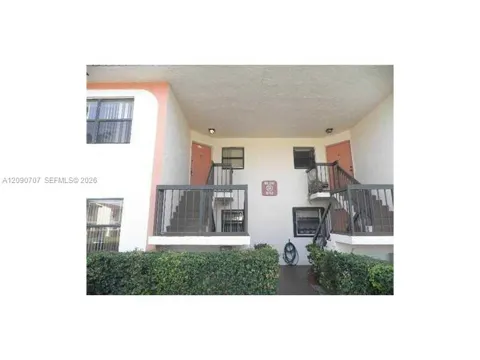 862 NE 209 ST #202