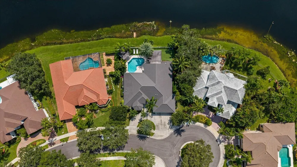 3284 HUNTINGTON Weston, FL 33332