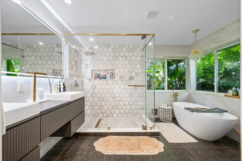3284 HUNTINGTON Weston, FL 33332