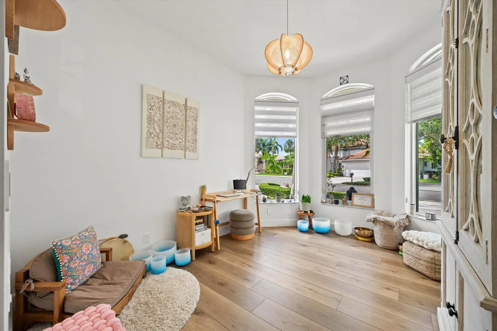 3284 HUNTINGTON Weston, FL 33332