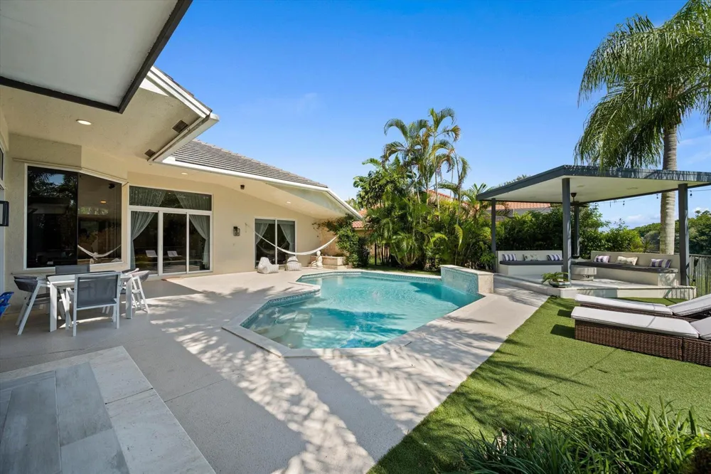 3284 HUNTINGTON Weston, FL 33332