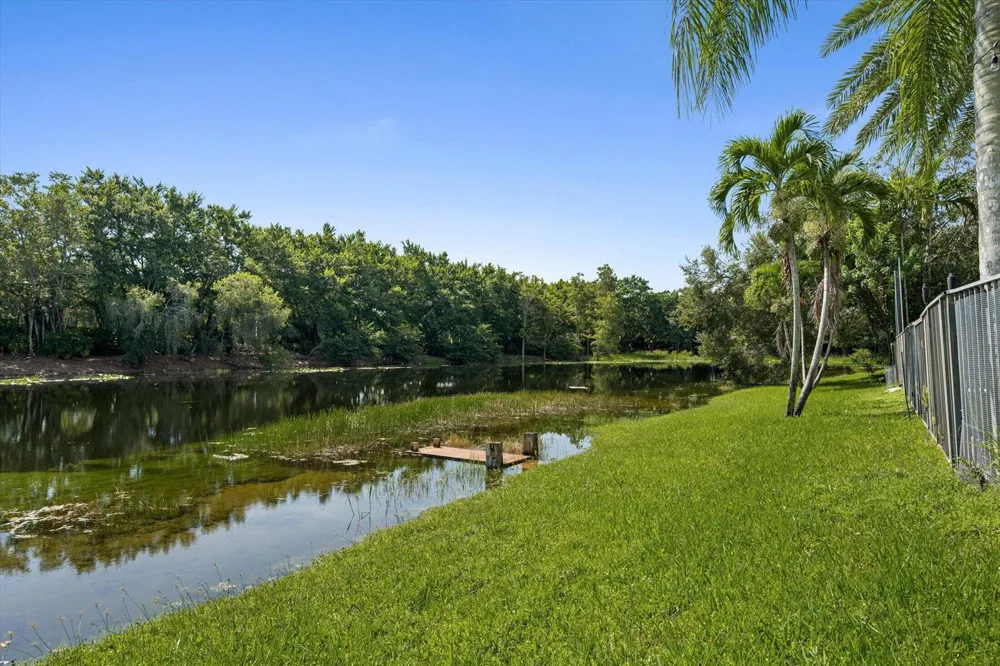 3284 HUNTINGTON Weston, FL 33332
