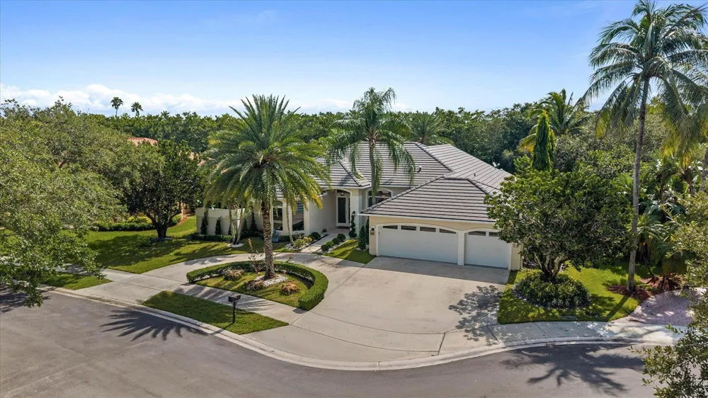 3284 HUNTINGTON Weston, FL 33332