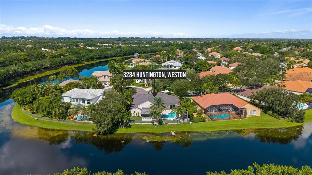 3284 HUNTINGTON Weston, FL 33332