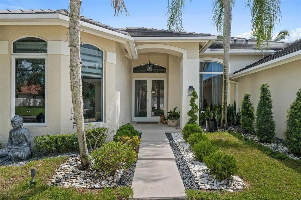 3284 HUNTINGTON Weston, FL 33332
