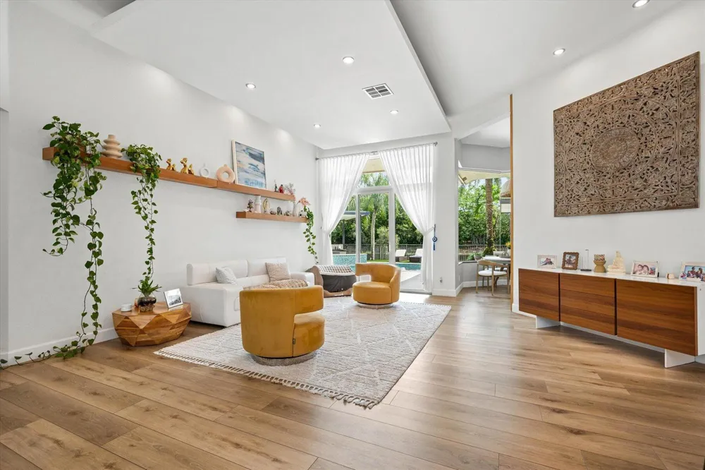 3284 HUNTINGTON Weston, FL 33332
