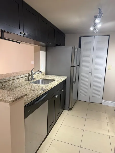 9901 WESTVIEW DRIVE #324
