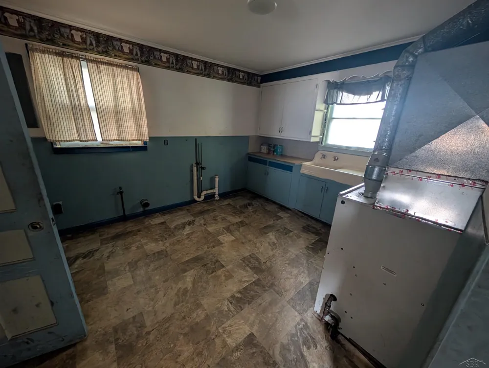 2307 S Niagara Street Saginaw City, MI 48602