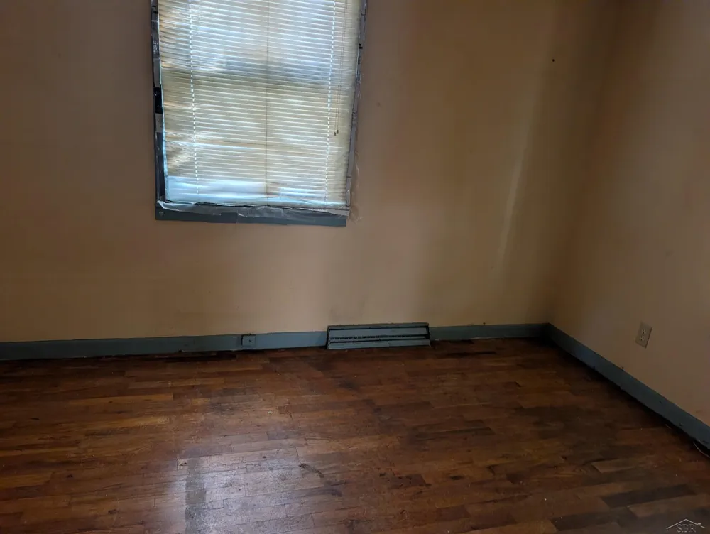 2307 S Niagara Street Saginaw City, MI 48602