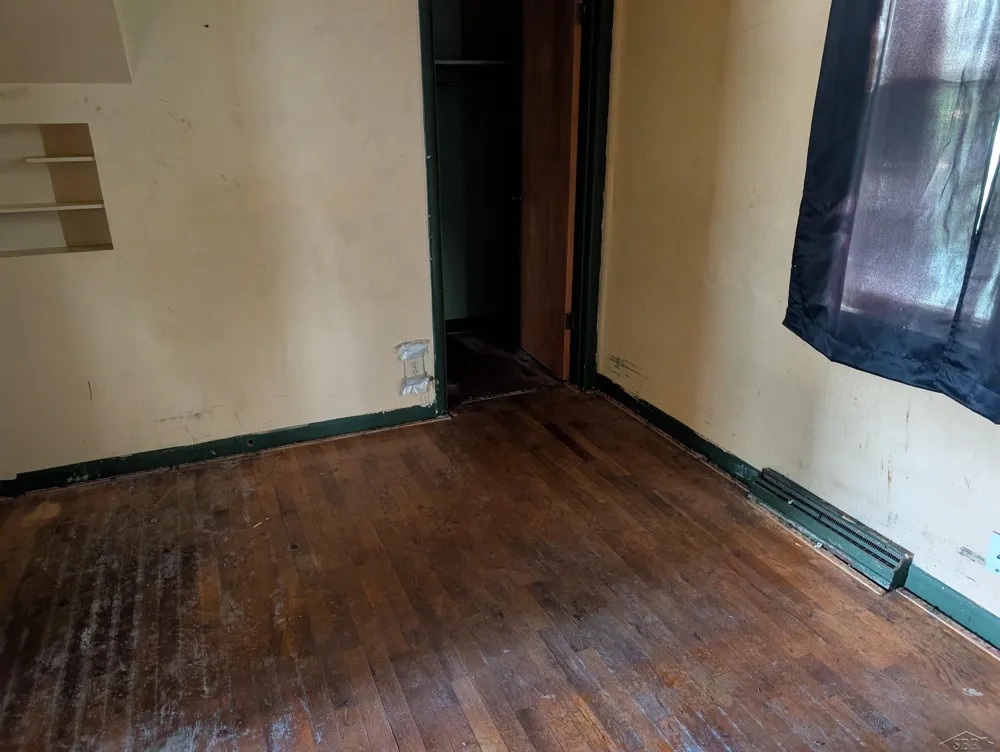 2307 S Niagara Street Saginaw City, MI 48602