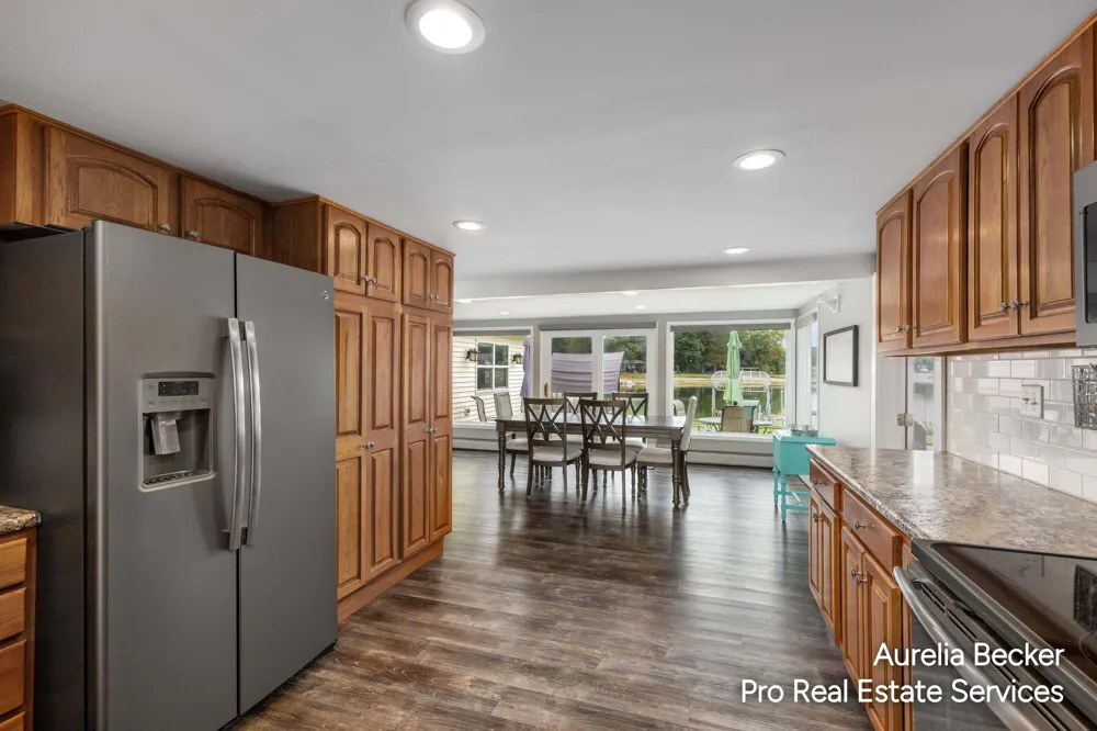 13555 Sunset Shores Drive NE Nelson Township, MI 49319