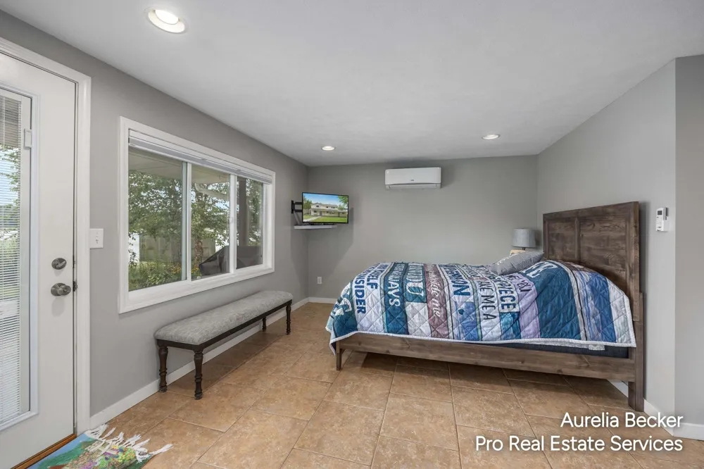 13555 Sunset Shores Drive NE Nelson Township, MI 49319