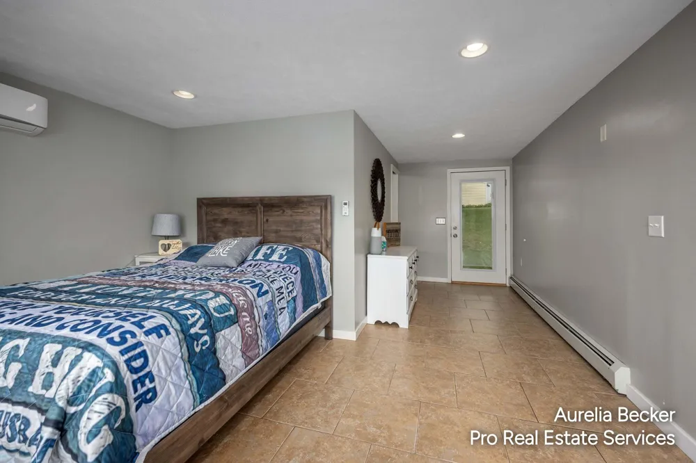 13555 Sunset Shores Drive NE Nelson Township, MI 49319