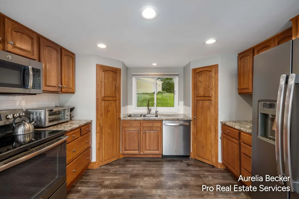 13555 Sunset Shores Drive NE Nelson Township, MI 49319