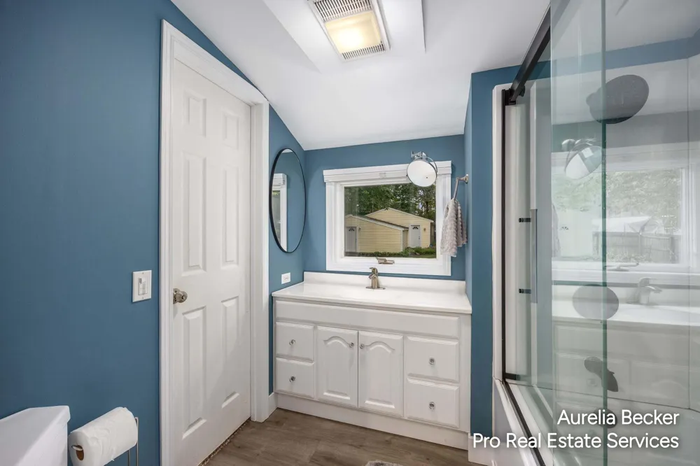 13555 Sunset Shores Drive NE Nelson Township, MI 49319