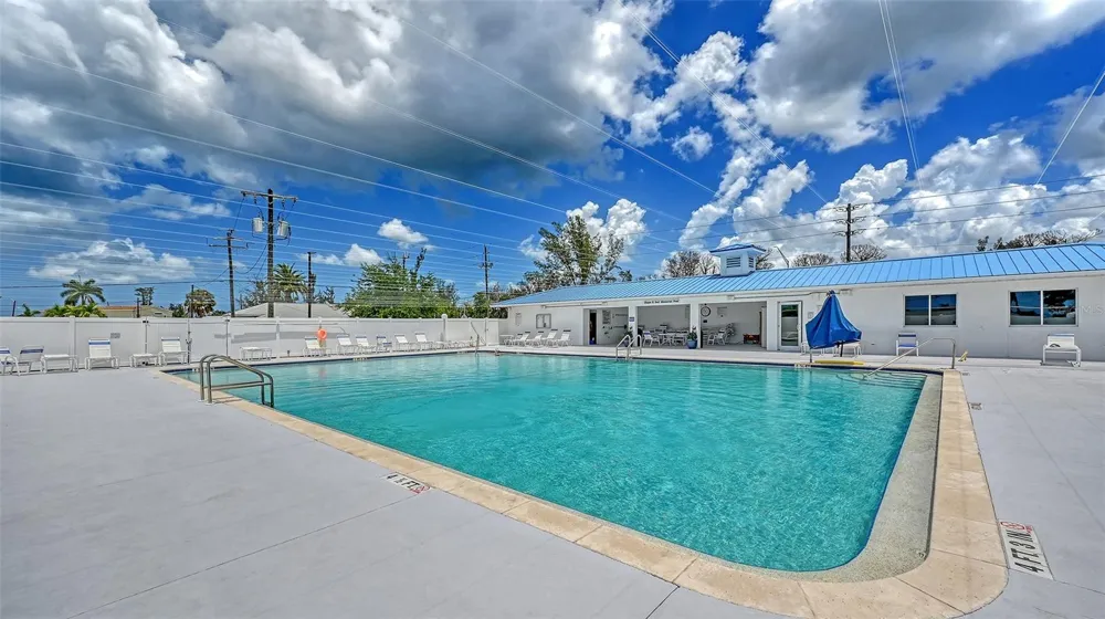 10315 CORTEZ ROAD W #2F Bradenton, FL 34210