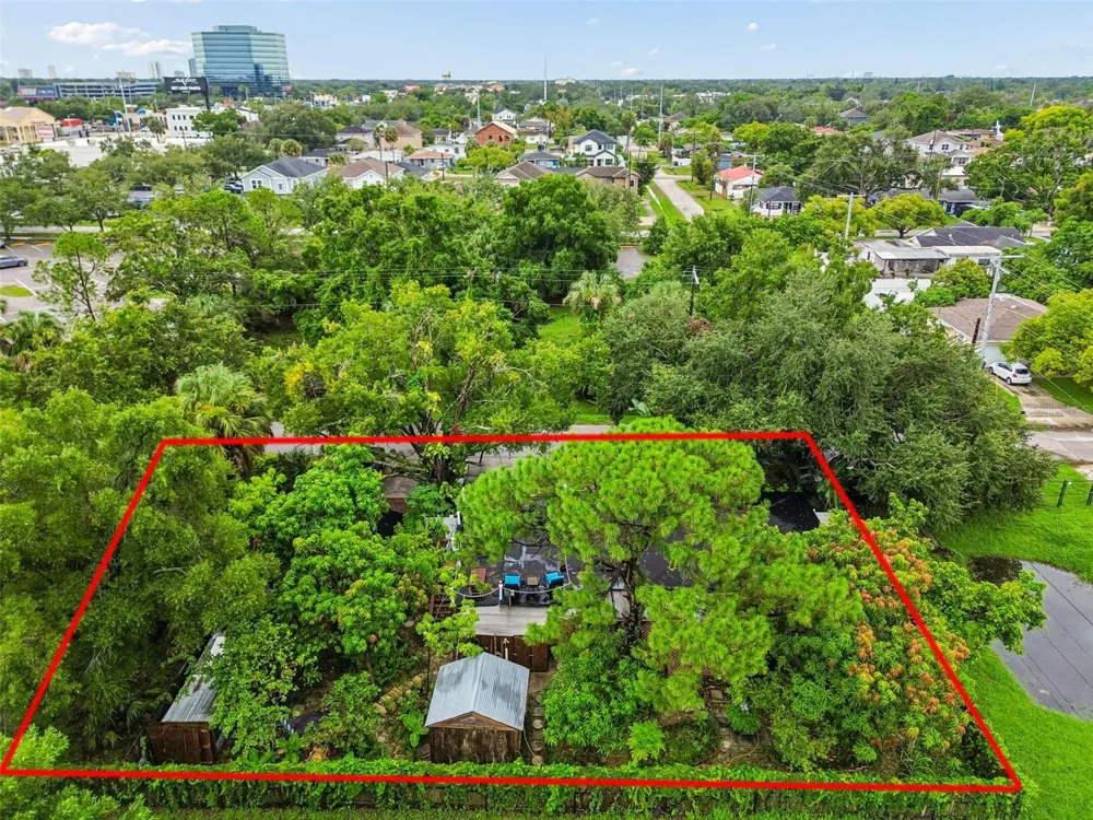 3823 W LEMON STREET Tampa, FL 33609