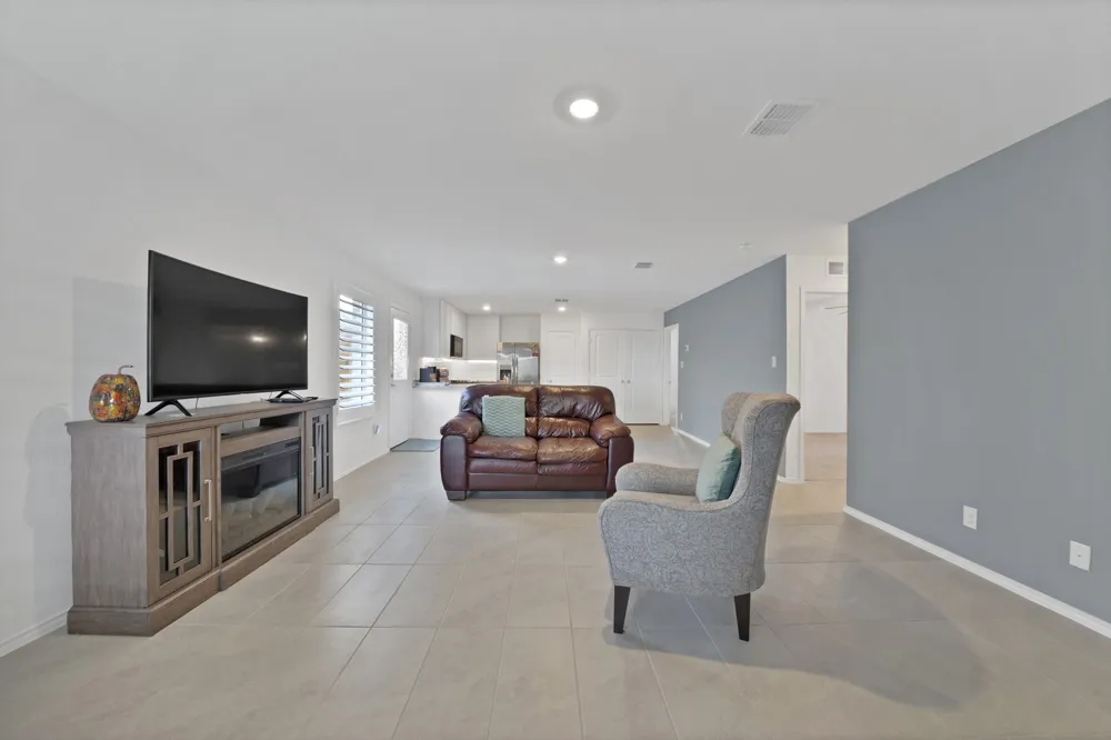1448 Dovekie Drive Forney, TX 75126