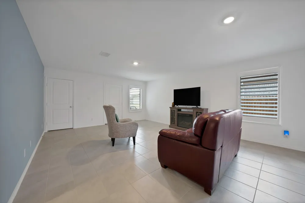 1448 Dovekie Drive Forney, TX 75126