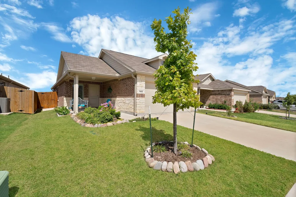 1448 Dovekie Drive Forney, TX 75126