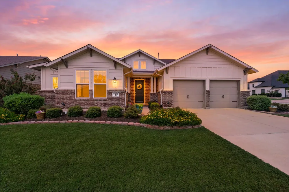 2900 Peekaboo Lane Northlake, TX 76247