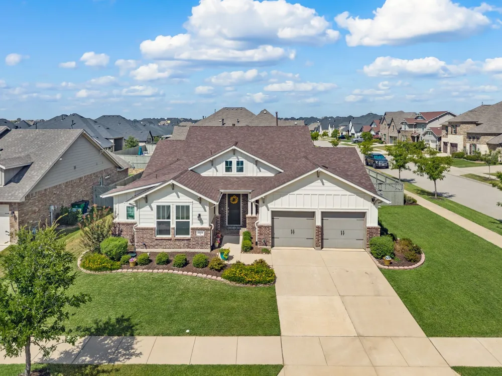 2900 Peekaboo Lane Northlake, TX 76247