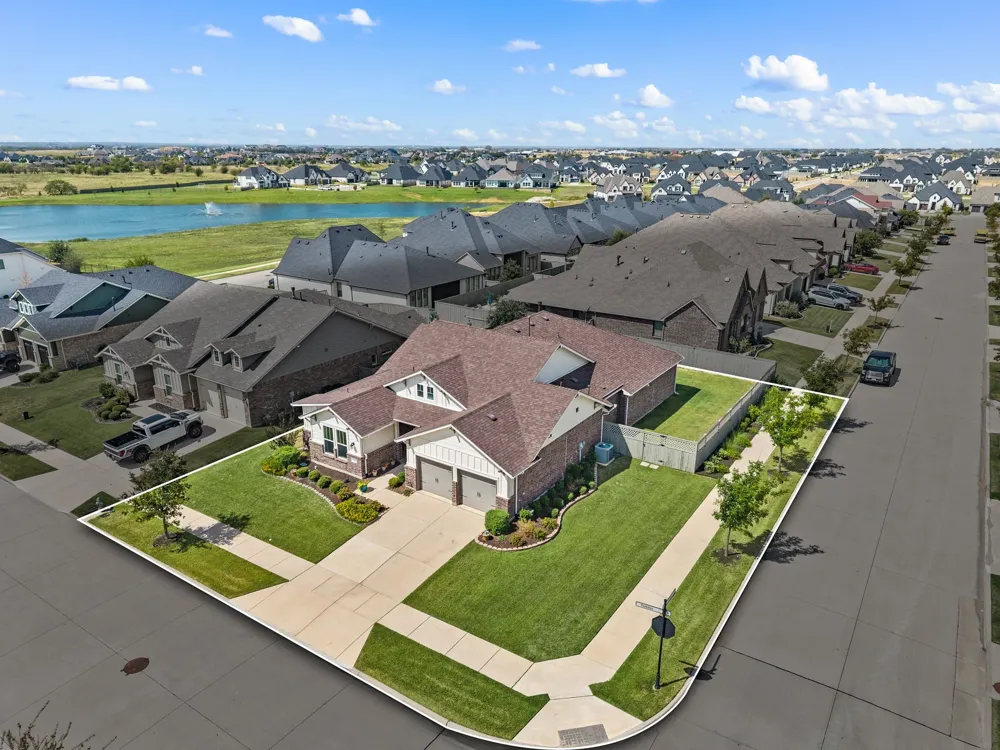 2900 Peekaboo Lane Northlake, TX 76247