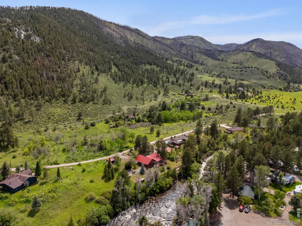428 Rustic Road Bellvue, CO 80512