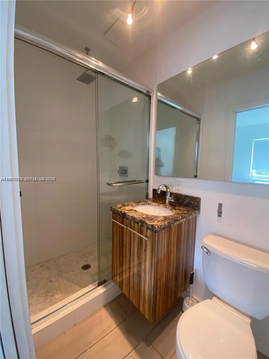 625 77th St #4 Miami Beach, FL 33141