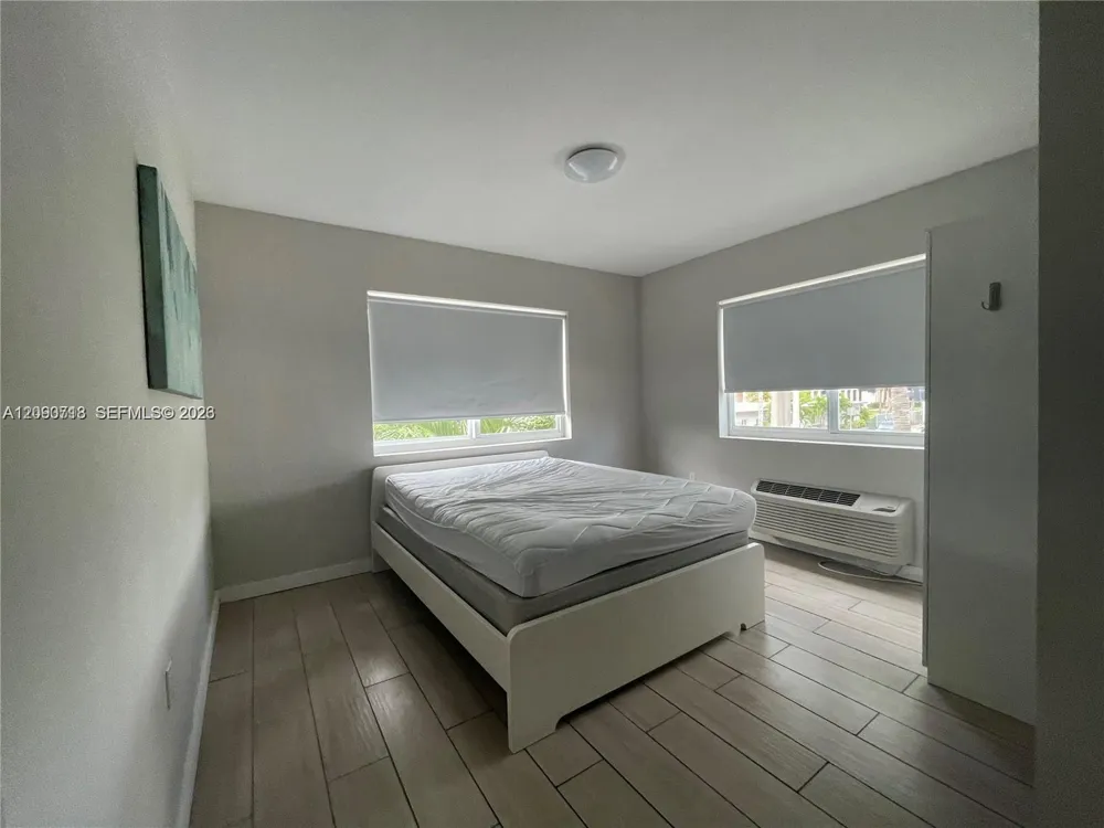 625 77th St #4 Miami Beach, FL 33141