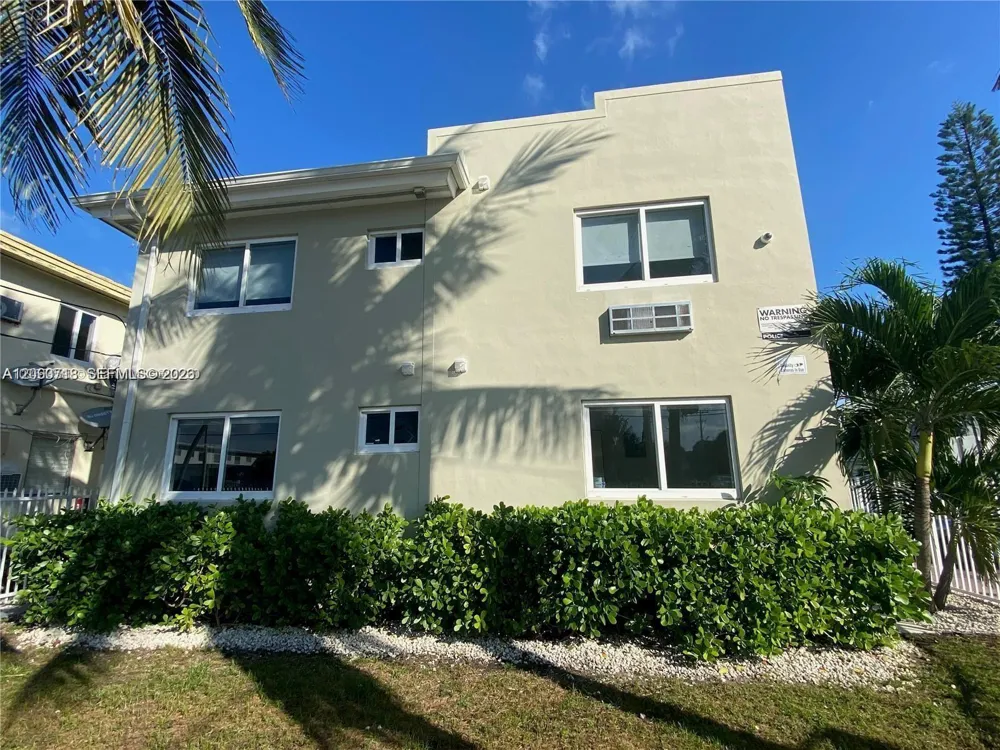 625 77th St #4 Miami Beach, FL 33141