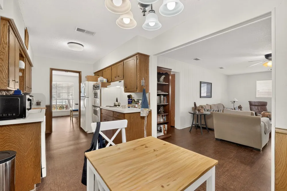 11341 Quail Run Street Dallas, TX 75238