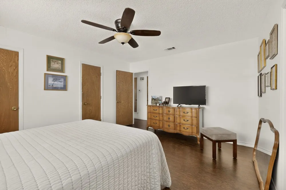 11341 Quail Run Street Dallas, TX 75238