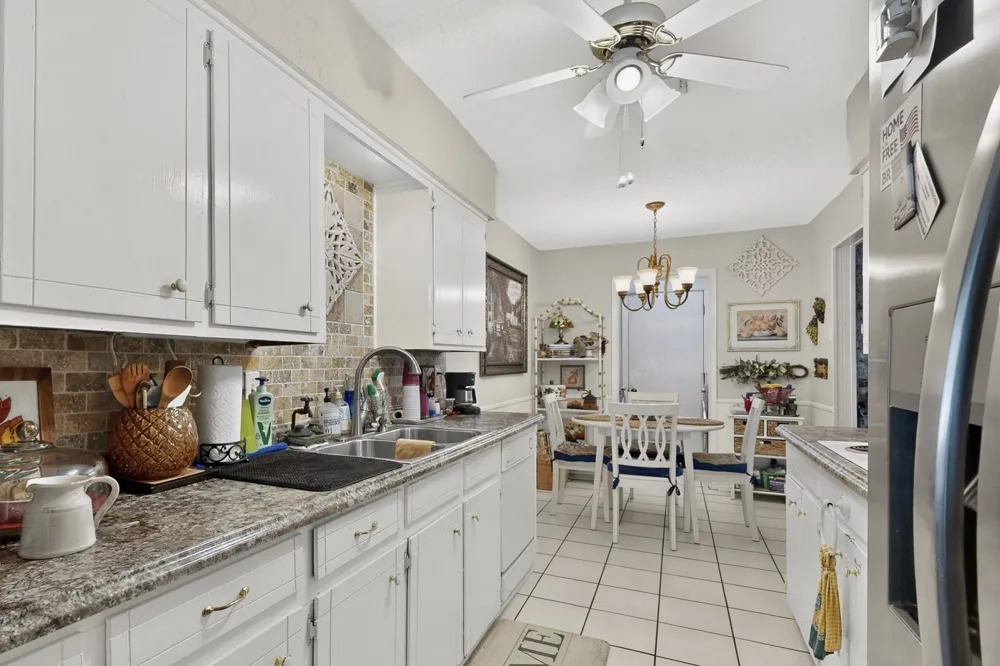 11341 Quail Run Street Dallas, TX 75238