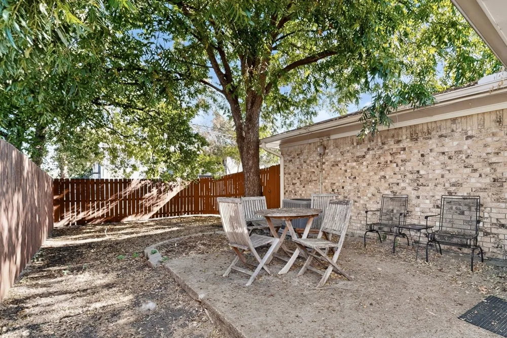 11341 Quail Run Street Dallas, TX 75238