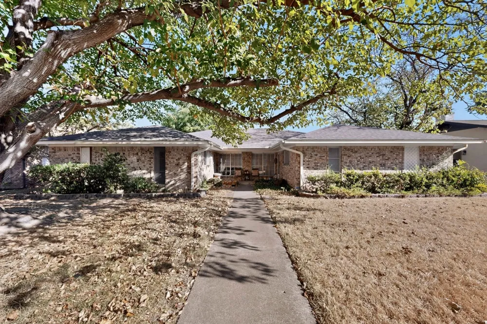 11341 Quail Run Street Dallas, TX 75238