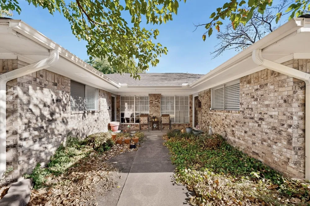 11341 Quail Run Street Dallas, TX 75238