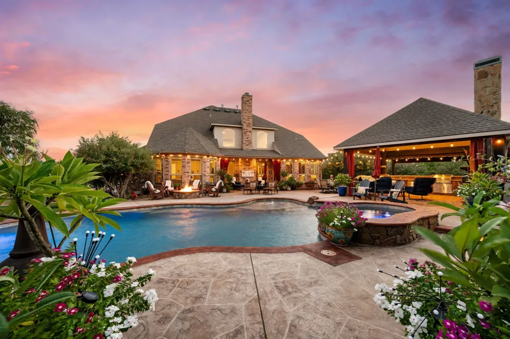 2890 Forest Hill Drive Cross Roads, TX 76227